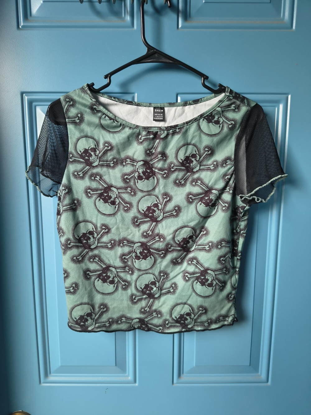 SHEIN Mint Green Skull Print Crop Top with Black Mesh Sleeves